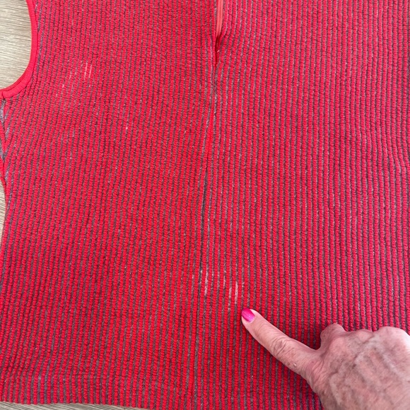 ❤️ Vintage Red/Gray Sweater - Picture 6 of 7